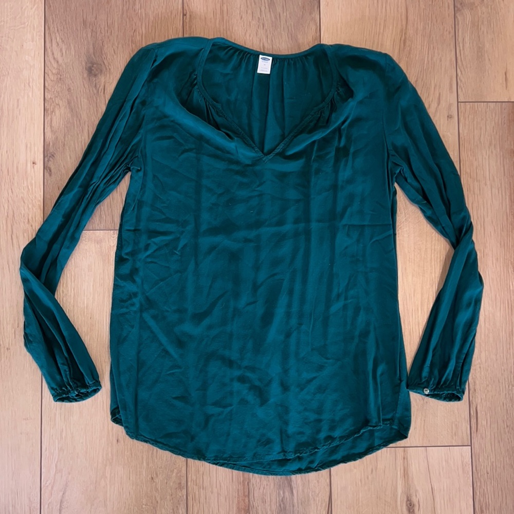 Long sleeve pullover blouse